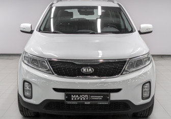 Подержанный автомобиль Kia Sorento 2014 года (2 фото)