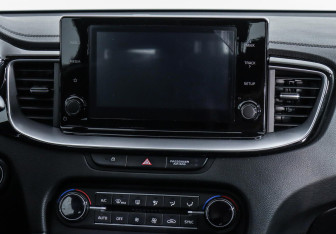 Подержанный автомобиль Kia Ceed Wagon 2021 года (10 фото)