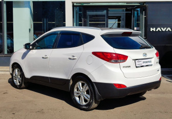 Подержанный автомобиль Hyundai ix35 2012 года (7 фото)