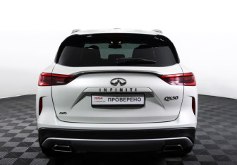 Подержанный автомобиль Infiniti QX50 2019 года (6 фото)