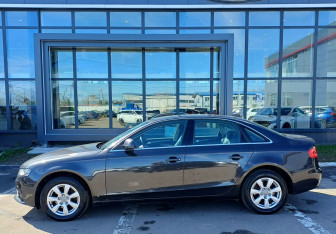 Подержанный автомобиль Audi A4 Sedan 2008 года (8 фото)