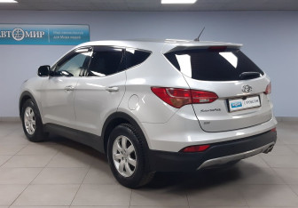 Подержанный автомобиль Hyundai Santa Fe 2013 года (7 фото)