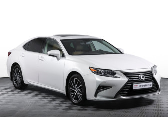 Подержанный автомобиль Lexus ES 2015 года (3 фото)