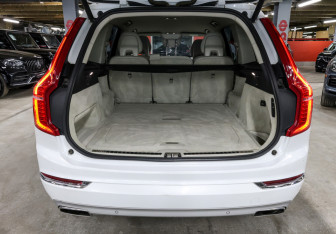 Подержанный автомобиль Volvo XC90 2016 года (10 фото)