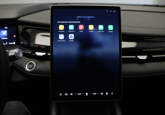 Подержанный автомобиль Geely Preface 2024 года (17 фото)