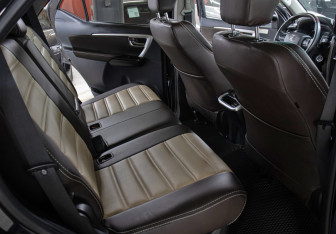 Подержанный автомобиль Toyota Fortuner 2017 года (12 фото)