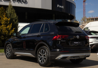 Подержанный автомобиль Volkswagen Tiguan 2017 года (5 фото)