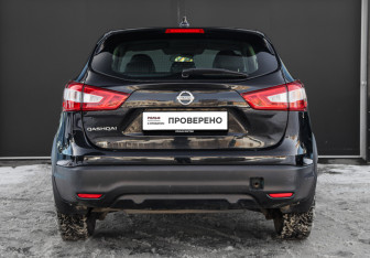 Подержанный автомобиль Nissan Qashqai 2018 года (5 фото)