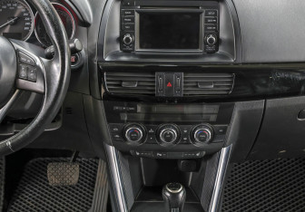 Подержанный автомобиль Mazda CX-5 2012 года (14 фото)