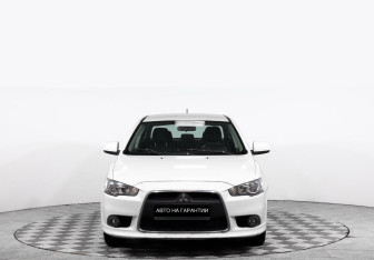 Подержанный автомобиль Mitsubishi Lancer Sedan 2014 года (2 фото)