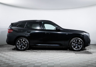 Подержанный автомобиль BMW X3 2025 года (4 фото)
