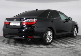 Подержанный автомобиль Toyota Camry Sedan 2015 года (5 фото)
