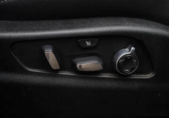 Подержанный автомобиль Cadillac XT4 2020 года (8 фото)