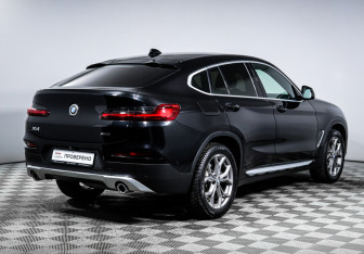 Подержанный автомобиль BMW X4 2019 года (5 фото)