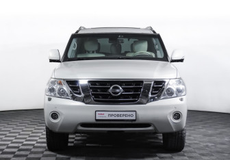 Подержанный автомобиль Nissan Patrol 2012 года (2 фото)