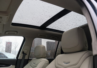 Подержанный автомобиль Cadillac XT6 2021 года (16 фото)