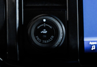 Подержанный автомобиль Ford F-150 2022 года (32 фото)