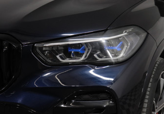 Подержанный автомобиль BMW X5 2021 года (7 фото)