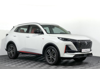 Подержанный автомобиль Changan CS55PLUS 2023 года (3 фото)