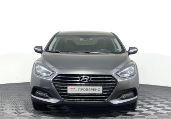 Подержанный автомобиль Hyundai i40 Sedan 2016 года (2 фото)