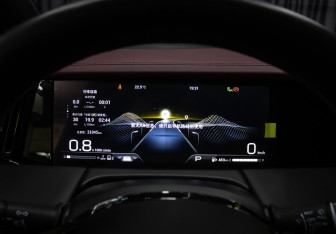 Подержанный автомобиль GAC M8 2023 года (17 фото)