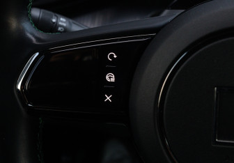 Подержанный автомобиль Zeekr 001 2022 года (27 фото)