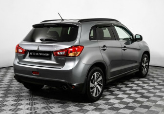 Подержанный автомобиль Mitsubishi ASX 2014 года (5 фото)