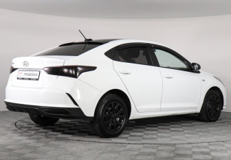 Подержанный автомобиль Hyundai Solaris Sedan 2020 года (3 фото)