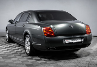 Подержанный автомобиль Bentley Continental Flying Spur 2006 года (7 фото)