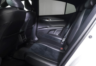 Подержанный автомобиль Toyota Camry Sedan 2024 года (11 фото)