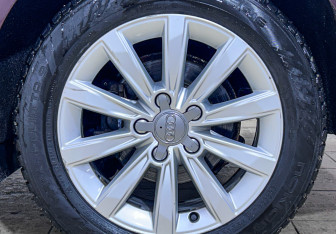 Подержанный автомобиль Audi A3 Sedan 2014 года (16 фото)