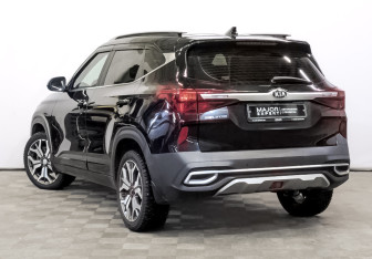 Подержанный автомобиль Kia Seltos 2021 года (7 фото)