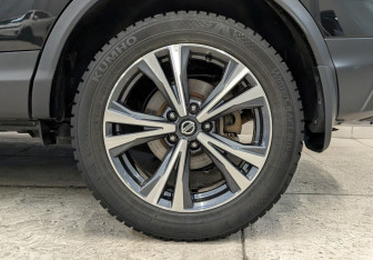 Подержанный автомобиль Nissan Qashqai 2021 года (12 фото)