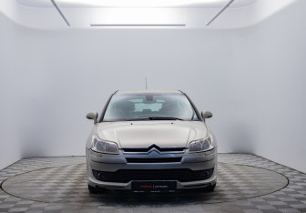 Подержанный автомобиль Citroen C4 Hatchback 2008 года (2 фото)