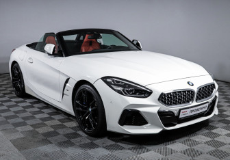 Подержанный автомобиль BMW Z4 Roadster 2021 года (16 фото)