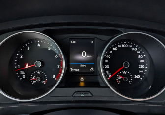 Подержанный автомобиль Volkswagen Tiguan 2018 года (16 фото)