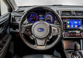 Подержанный автомобиль Subaru Legacy Sedan 2019 года (20 фото)