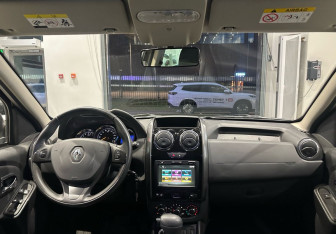 Подержанный автомобиль Renault Duster 2015 года (15 фото)
