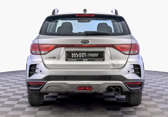 Подержанный автомобиль Kia Rio Hatchback 2021 года (6 фото)