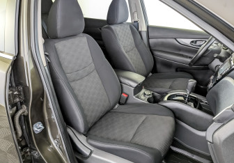 Подержанный автомобиль Nissan X-Trail 2018 года (23 фото)