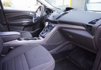 Подержанный автомобиль Ford Kuga 2013 года (11 фото)