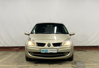 Подержанный автомобиль Renault Scenic 2007 года (2 фото)