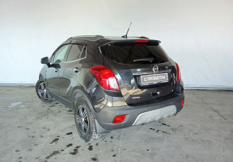 Подержанный автомобиль Opel Mokka 2013 года (4 фото)
