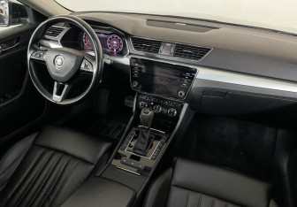 Подержанный автомобиль Skoda Superb Liftback 2018 года (9 фото)