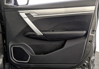 Подержанный автомобиль Geely Coolray 2023 года (25 фото)