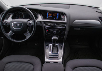 Подержанный автомобиль Audi A4 Sedan 2014 года (13 фото)