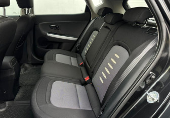 Подержанный автомобиль Kia Ceed Hatchback 2014 года (10 фото)