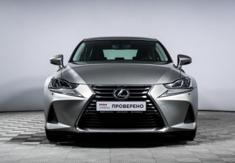 Подержанный автомобиль Lexus IS Sedan 2018 года (2 фото)