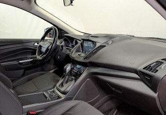 Подержанный автомобиль Ford Kuga 2017 года (11 фото)