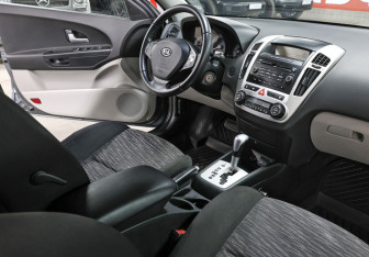 Подержанный автомобиль Kia Ceed Hatchback 2009 года (11 фото)